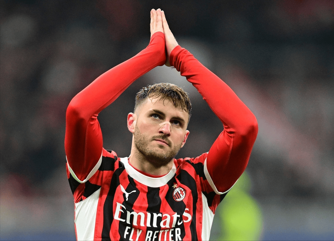 足球周刊：刘若钒曾想回成都却被徐正源拒绝，后获里卡多、穆斯卡特赏识（足球周刊：刘若钒曾欲回蓉遭徐正源否决，后获里卡多与穆斯卡特青睐）