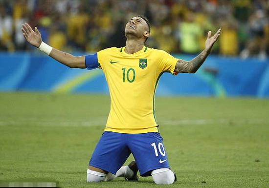 法尔克：格纳布里经纪人已和拜仁谈降薪续约，球员很可能留队（法尔克：格纳布里大概率留队，经纪人与拜仁已谈降薪续约）