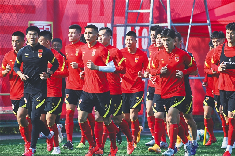 库拉索主帅：加图索一直为失败找借口，我想在世界杯踢意大利（库拉索主帅批加图索总为失利找借口：盼世界杯遇上意大利）