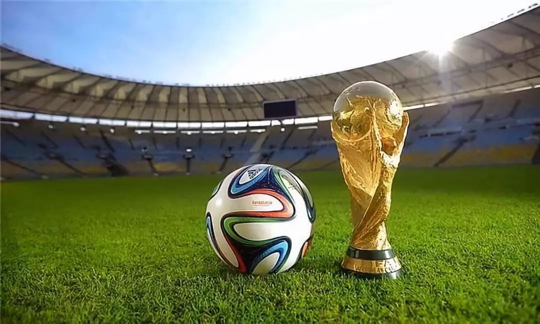 博主：东欧球队争夺萨缅托，但球员本人更倾向于征战中超（东欧多队竞逐萨缅托，球员本人更倾向加盟中超）