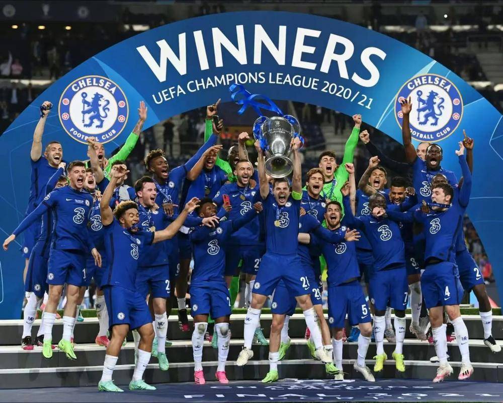 炸锅了！皇马挖萨拉赫放猛料：用巴西国脚做交换！（皇马追逐萨拉赫，或以巴西国脚为交换筹码）