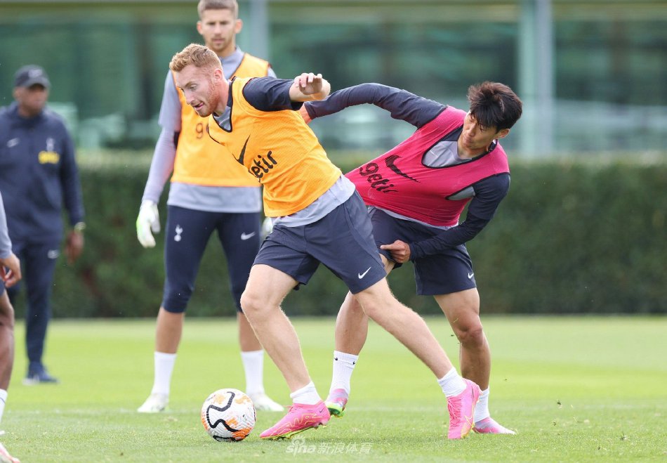 霍姆格伦单场20+命中率联盟第三，雷霆轻取太阳晋级杯赛四强