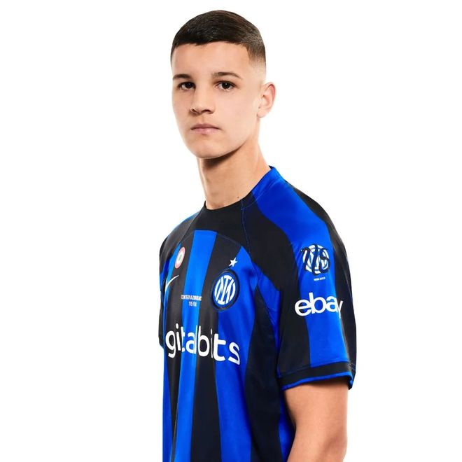 马卡：梅西参观诺坎普引发回归猜测，而美职联支持短期租借