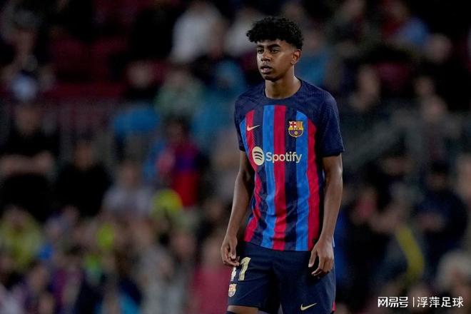 米体：彪马推出意大利超级杯用球，采用前沿科技打造（米体：彪马发布意大利超级杯官方用球，融入尖端科技）