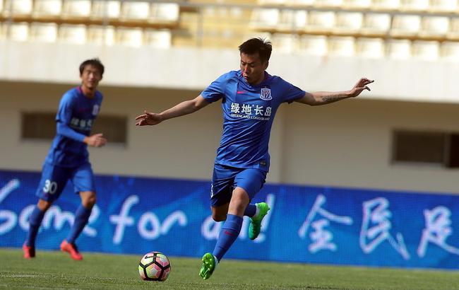 吾米提江：来到海港时我就想过能拿冠军，希望以后能多拿几个