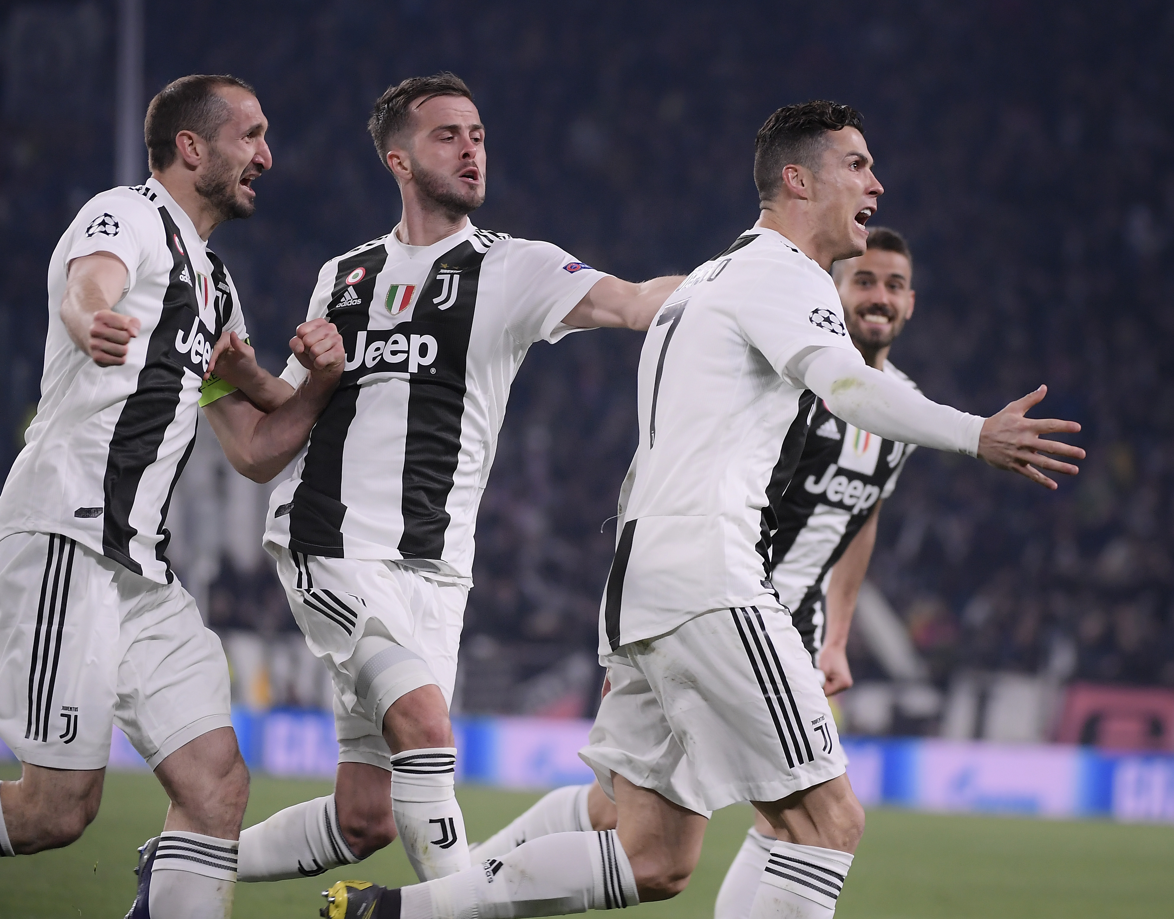 看足球学英语：孙兴慜深情告别热刺 —— 球队会有多想念他？